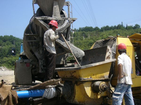 太平湖大桥钢管填芯混凝土灌注施工希望顺遂 - 企业要闻 - 拉斯维加斯3133cc