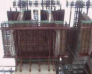 江坝右江特大桥5＃墩右幅挂篮预压乐成 - 企业要闻 - 拉斯维加斯3133cc