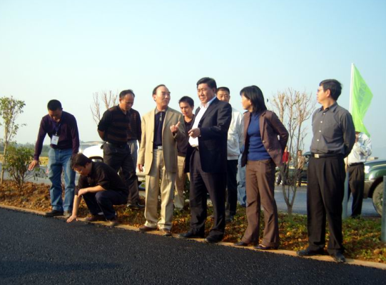 自治区交通厅党组书记、厅长黄华宽莅临南百№16条约段视察事情 - 企业要闻 - 拉斯维加斯3133cc