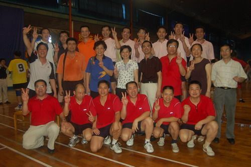 赛出效果，，，，，，赛出气概--总公司男子气排球队包办集团公司五周年志庆角逐亚军、季军 - 企业要闻 - 拉斯维加斯3133cc