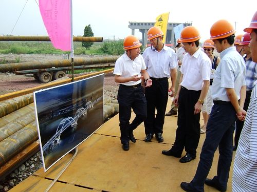 浙江省绍兴市副市长徐明光视察曹娥江袍江大桥 - 企业要闻 - 拉斯维加斯3133cc