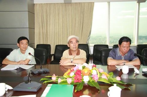 自治区交通厅黄华宽厅长廖小波副厅长李小林总工程师到我公司望州路北二里23号小区拆迁现场调研办公 - 企业要闻 - 拉斯维加斯3133cc