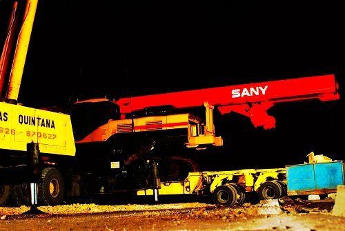 厄瓜多尔巴巴奥约河大桥第一批装备物资抵厄 - 企业要闻 - 拉斯维加斯3133cc