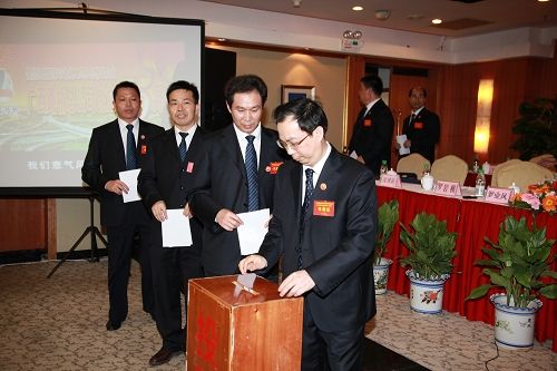 凝心聚力，，，，，克难攻坚，，，，，挖潜增效，，，，，科学生长——广西拉斯维加斯3133cc总公司八届一次职代会盛大召开 - 企业要闻 - 拉斯维加斯3133cc