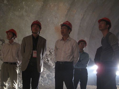 自治区交通质监站站长梁军林到宜河6标检查指导事情 - 企业要闻 - 拉斯维加斯3133cc