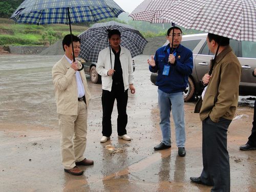 集团公司董事长王劼耘莅临泸渝项目指导事情 - 企业要闻 - 拉斯维加斯3133cc