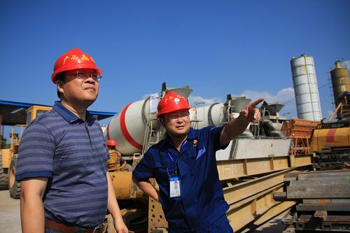 四川省交通运输厅副巡视员黄兴棣一行莅临LJ2标考察 - 企业要闻 - 拉斯维加斯3133cc