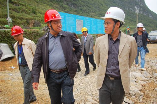 贵州高速开发总公司党委副书记钟蔚到贵州惠镇2标对项目举行事情指导 - 企业要闻 - 拉斯维加斯3133cc