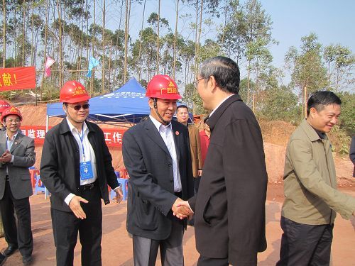 自治区主席马飚莅临玉铁5标视察事情 - 企业要闻 - 拉斯维加斯3133cc