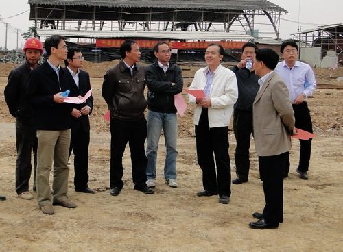 自治区重大办副主任龙恩锐等向导莅临竹洲大桥视察工程希望情形 - 企业要闻 - 拉斯维加斯3133cc