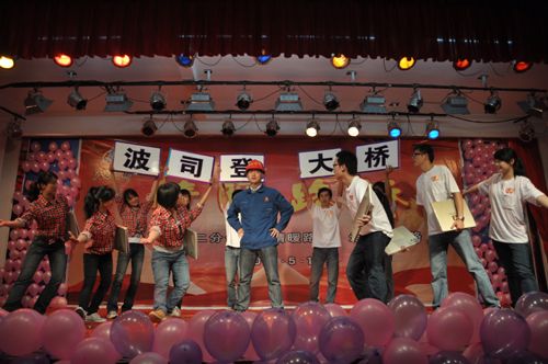 二分公司“情暖拉斯维加斯3133cc”特殊行动——“五一”走进泸渝路 - 企业要闻 - 拉斯维加斯3133cc