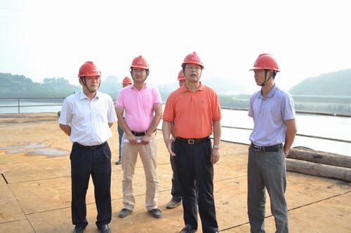 防城港市市长莫恭明莅临针鱼岭大桥视察指导事情 - 企业要闻 - 拉斯维加斯3133cc