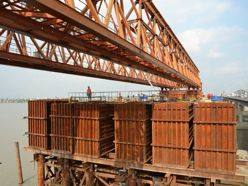 巴巴奥约河大桥首个铰接段砼浇筑施工顺遂完成 - 企业要闻 - 拉斯维加斯3133cc