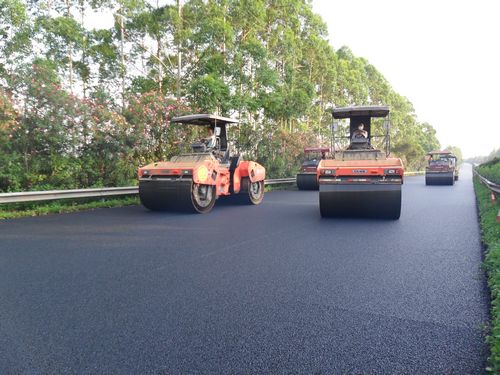 柳南2标顺遂完成沥青路面加铺使命 - 企业要闻 - 拉斯维加斯3133cc