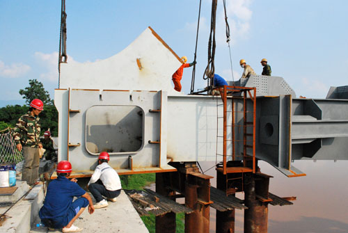 新世纪大桥实现边跨“合龙” - 企业要闻 - 拉斯维加斯3133cc