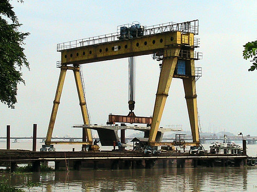 巴巴奥约河大桥箱梁装置施工圆满完成 - 企业要闻 - 拉斯维加斯3133cc