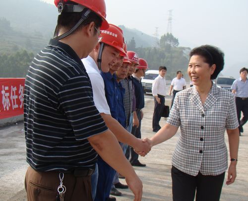 自治区副主席陈章良一行莅临宜河八标视察指导事情 - 企业要闻 - 拉斯维加斯3133cc