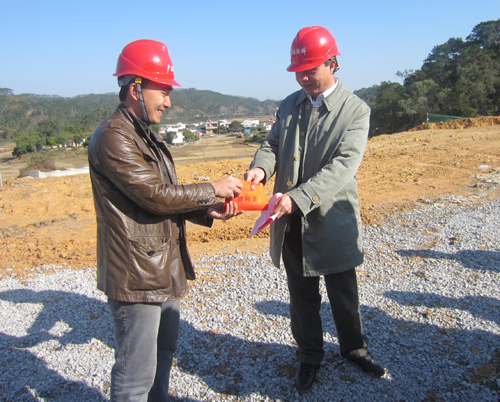 自治区交通运输厅李小林副厅长深入防东1标开展节前慰问事情 - 企业要闻 - 拉斯维加斯3133cc