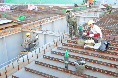 “天下第一跨”波司登大桥桥面格子梁胜利合龙 - 企业要闻 - 拉斯维加斯3133cc