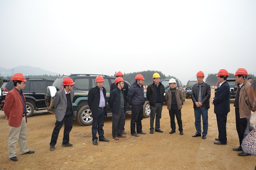 自治区交通运输厅梁毅副厅长莅临来马高速1-2分部调研检查慰问 - 企业要闻 - 拉斯维加斯3133cc