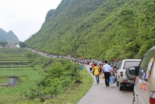 丹桂华庭项目携手越野e族开展爱心助学活动 - 企业要闻 - 拉斯维加斯3133cc