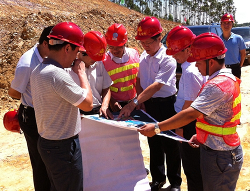 自治区政协副主席彭钊到龙门大桥西引道项目检查指导 - 企业要闻 - 拉斯维加斯3133cc