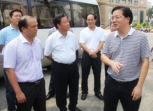 南宁市市长周红波视察金湖路项目 - 企业要闻 - 拉斯维加斯3133cc