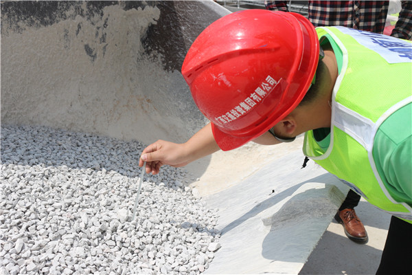 集团公司首套安迈5000型沥青拌和站在柳南11标顺遂焚烧  - 企业要闻 - 拉斯维加斯3133cc